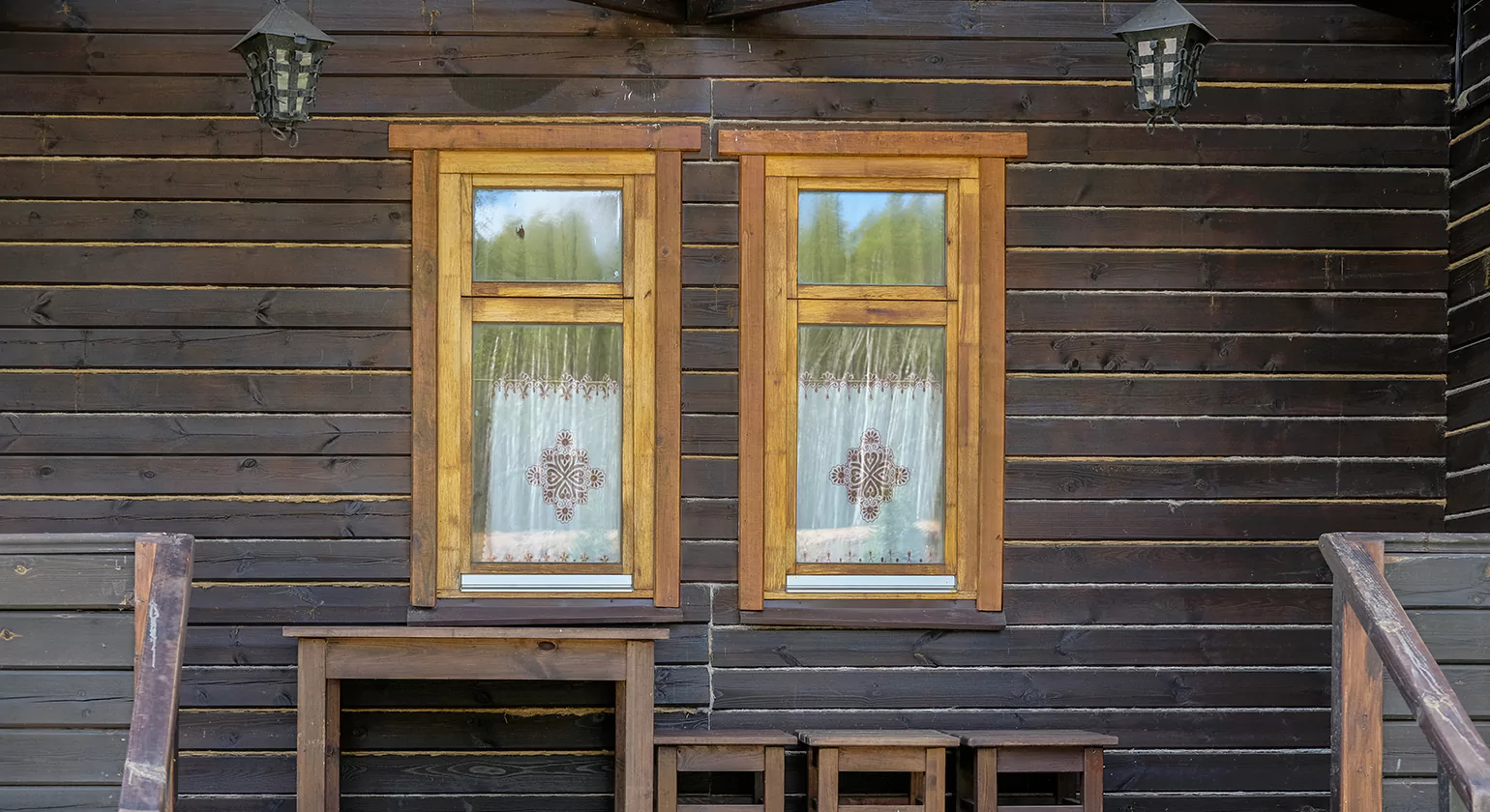 Log Wood Siding vs Other Siding Options