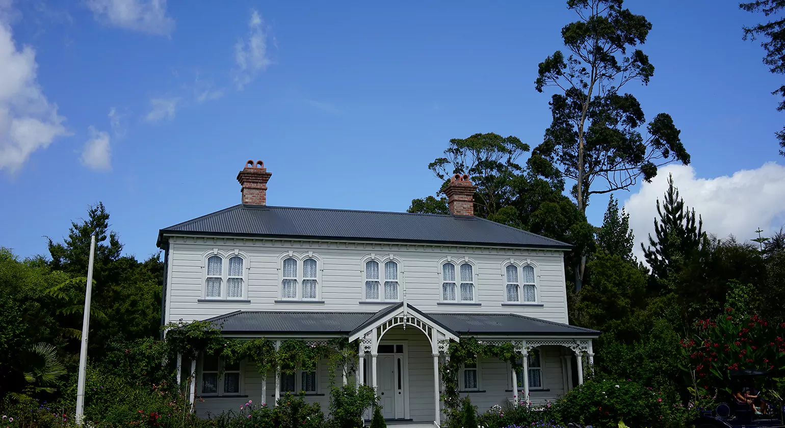 Top Features That Make Large Ranch Houses Unique