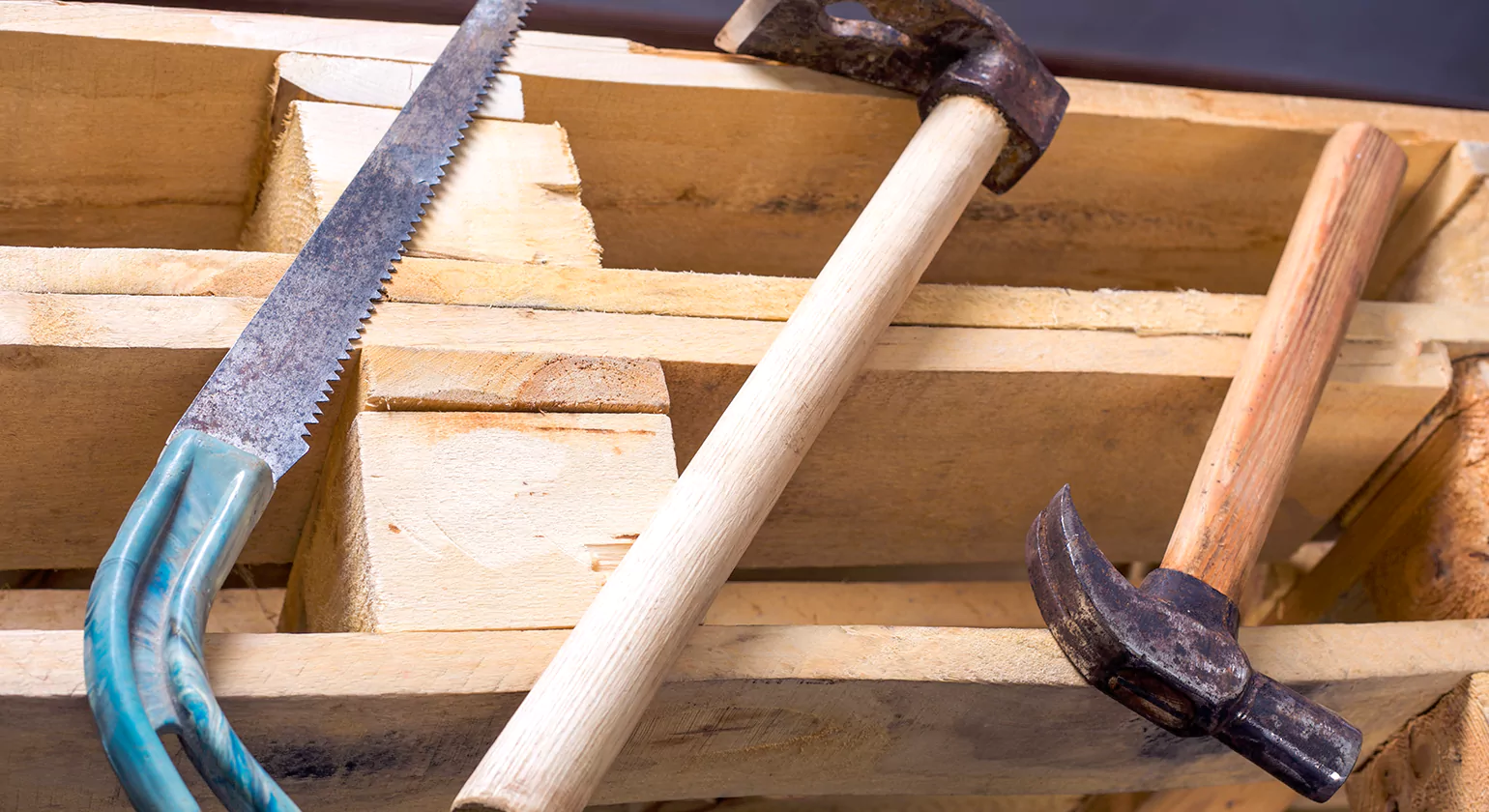 Traditional vs. Modern Timber Framing Tools