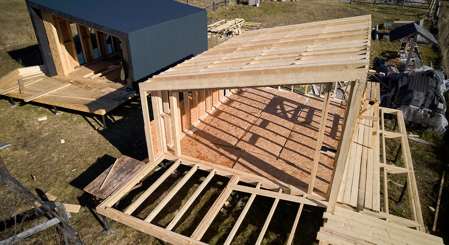 Construction Process of a Timber Frame Pool House