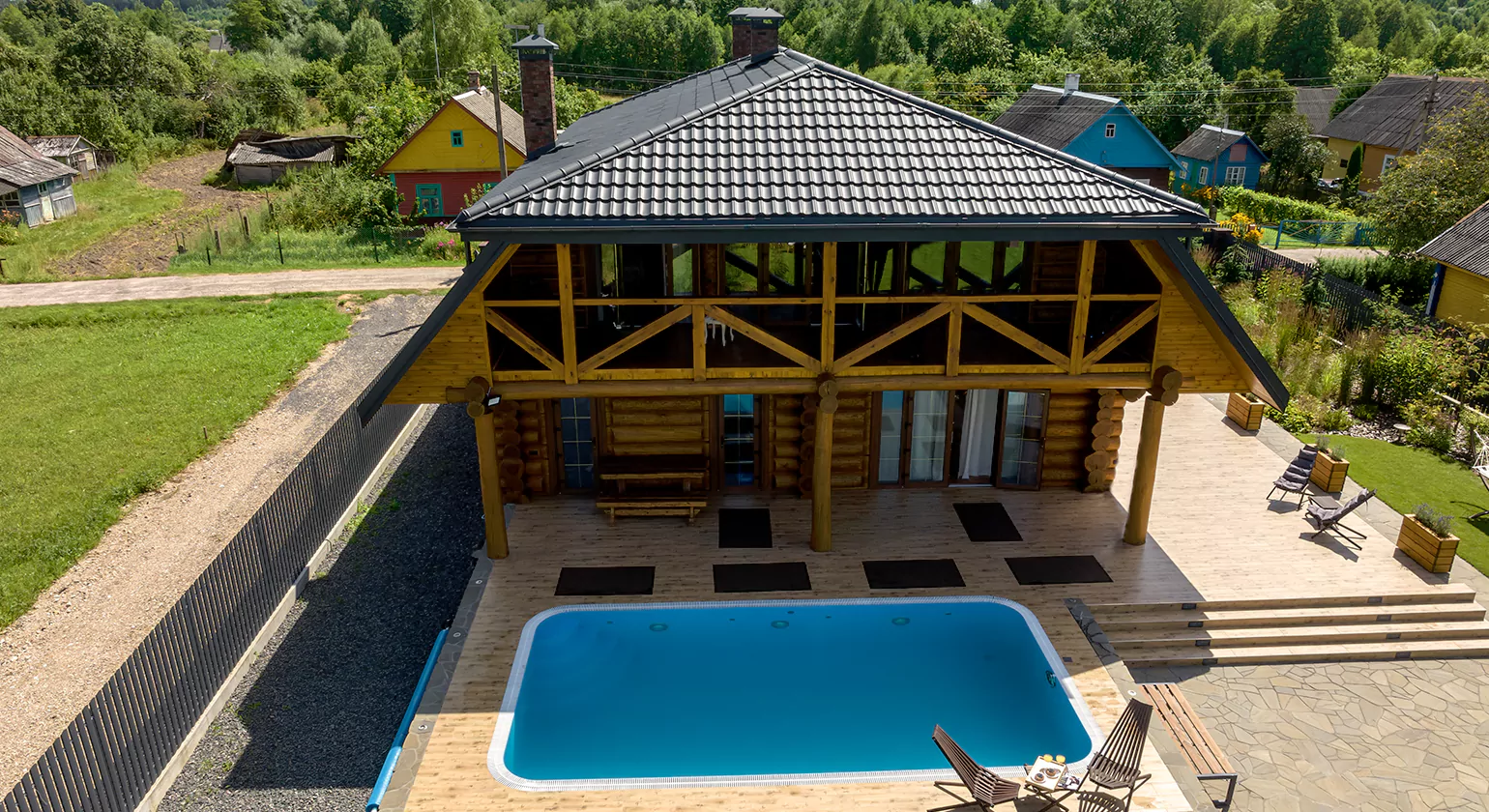 Key Features of a Timber Frame Pool House